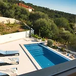 Campagna Villa *
